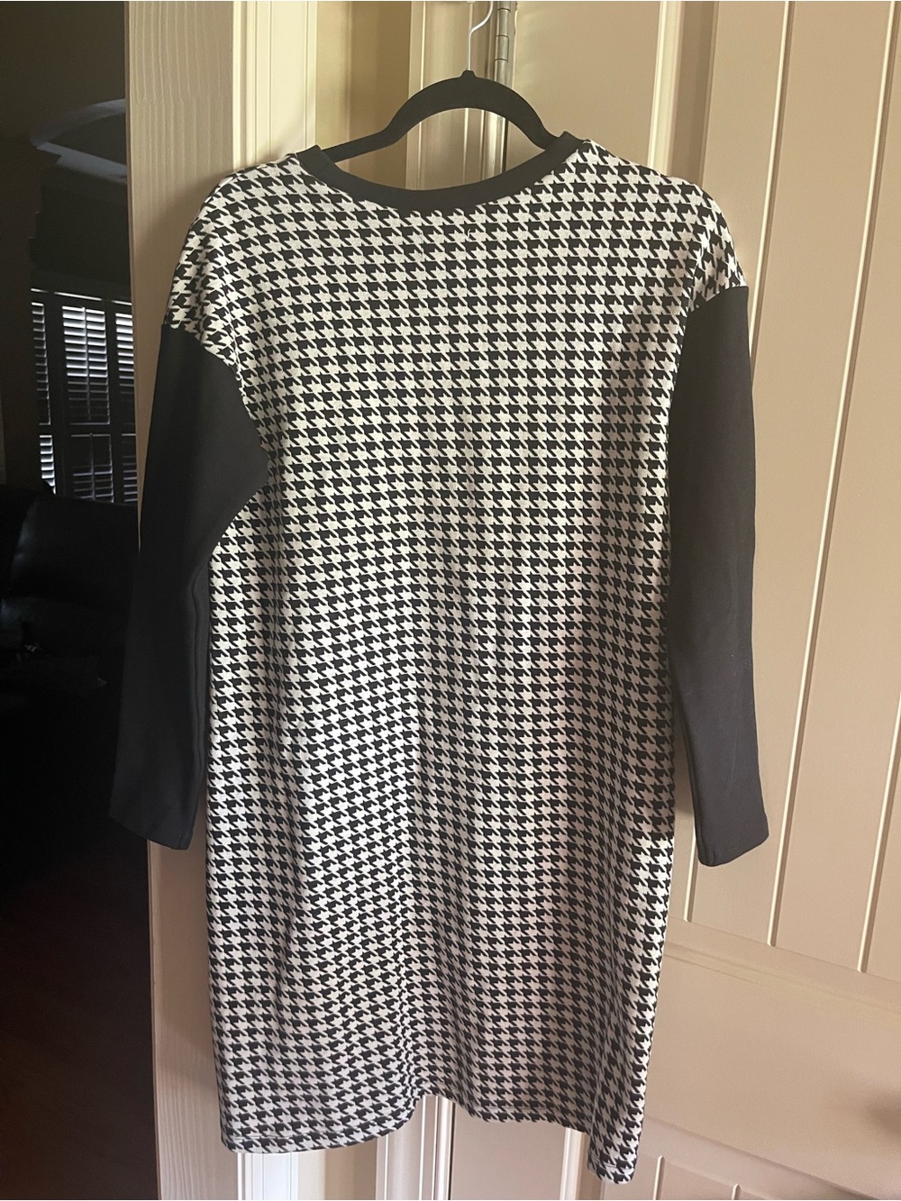 Kate Spade Black and White Houndstooth Shift Dress - Classic Ladies' Dress